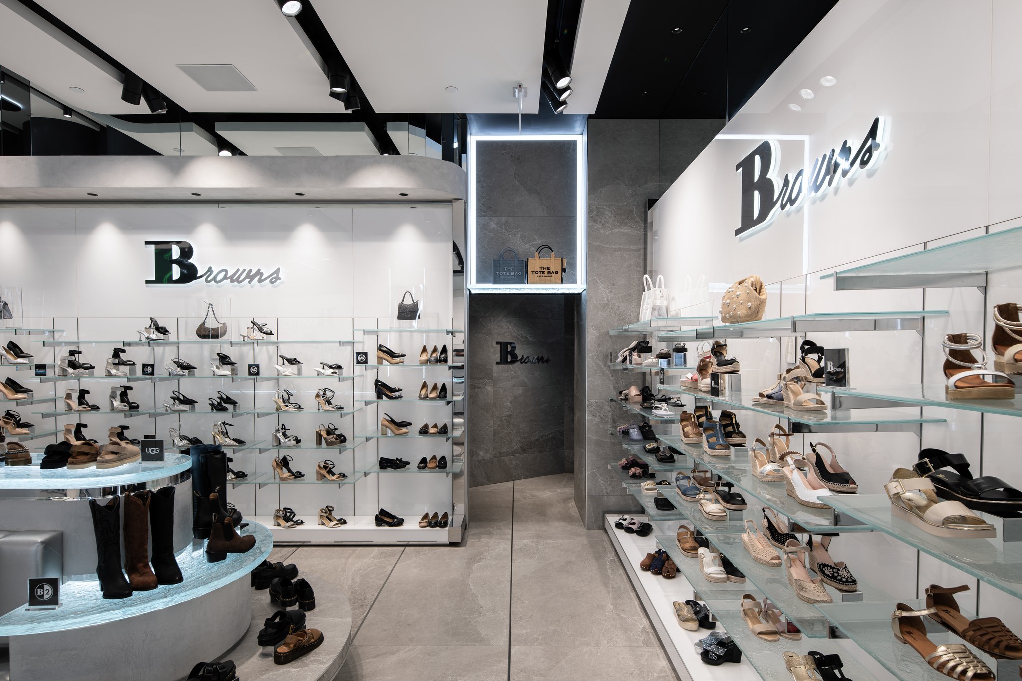 The following is a case study about a retail store photography project we completed for browns shoes, a canadian brand name footwear retailer. Recently two of their flagship stores in toronto received renovations and the purpose of the shoot was to capture images of their sleek new architectural designs and details.