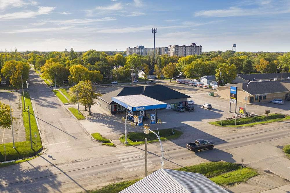 An aerial image of the tempo station gives contest to the community that surrounds it. © robert lowdon