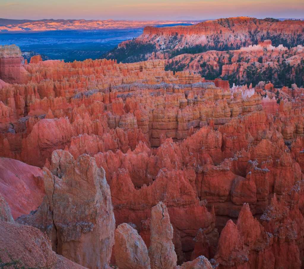 Blog - Img 624F9328A878F The sun sets across bryce canyon