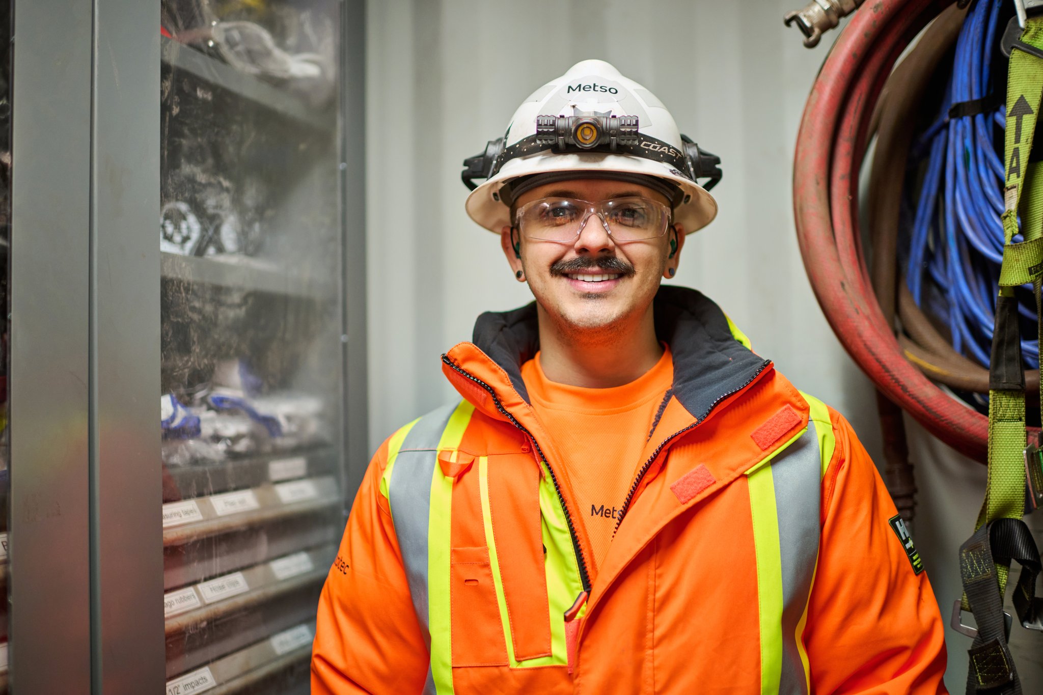 The following is a case study about an industrial mining photography project we completed for metso, a global partner and supplier for businesses in the aggregates, mining, metals refining, and recycling industries. This shoot took place over a 3-day timespan at an iron and ore mining site in northern quebec. The purpose of the project was to capture images, video clips, and team testimonials of metso employees replacing a large piece of machinery for marketing