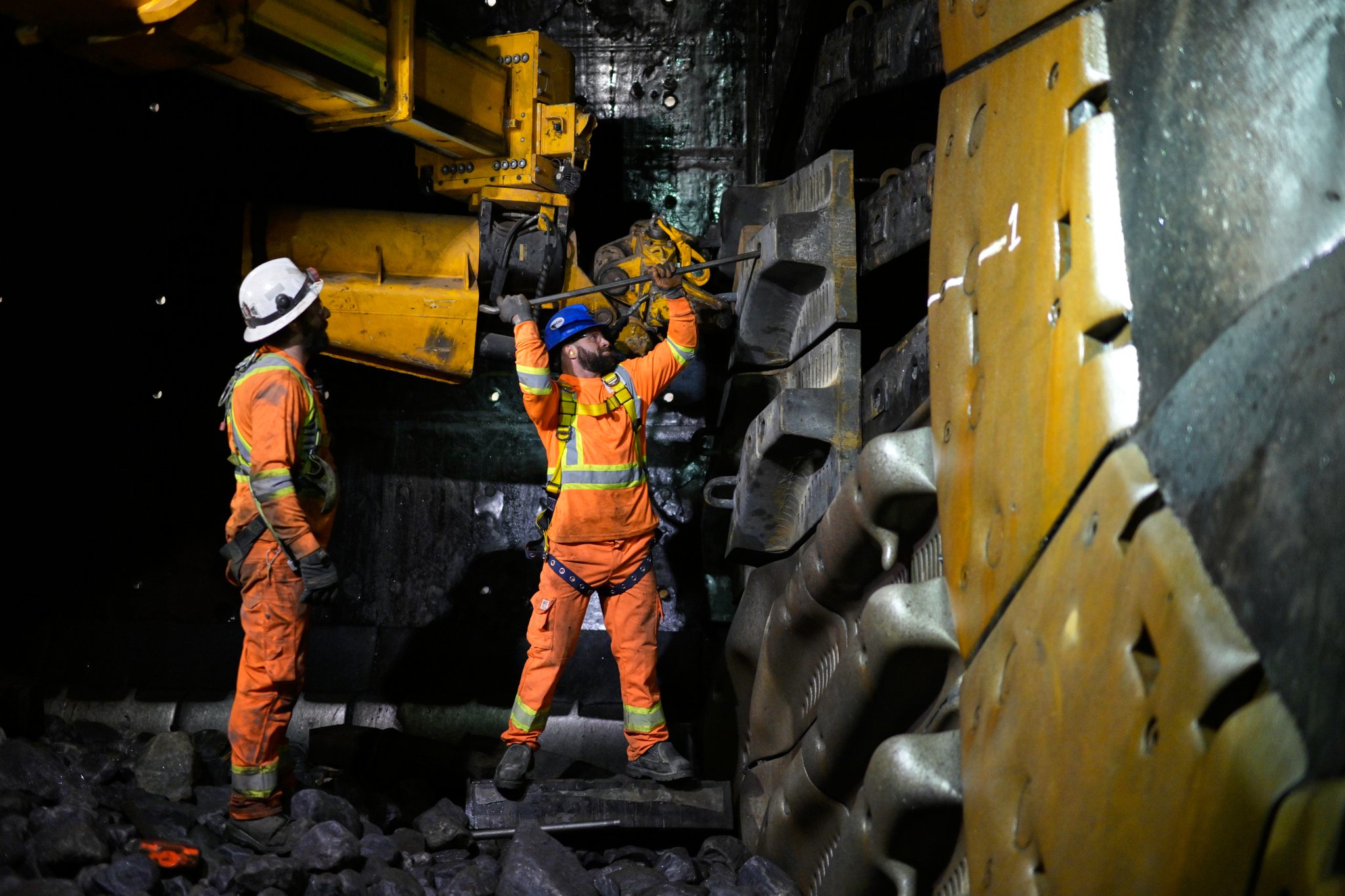 The following is a case study about an industrial mining photography project we completed for metso, a global partner and supplier for businesses in the aggregates, mining, metals refining, and recycling industries. This shoot took place over a 3-day timespan at an iron and ore mining site in northern quebec. The purpose of the project was to capture images, video clips, and team testimonials of metso employees replacing a large piece of machinery for marketing