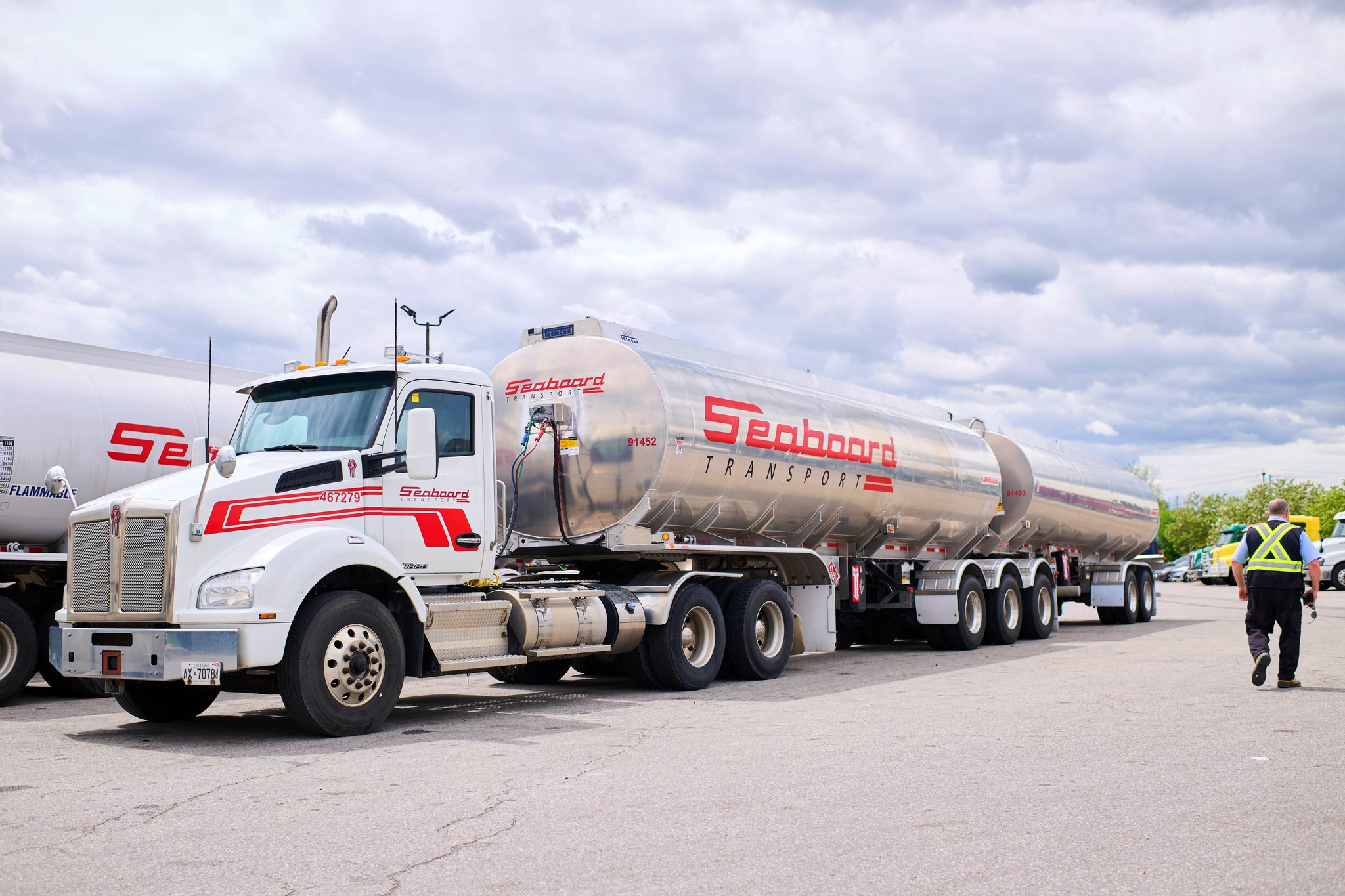 The following is a case study about an industrial transportation photography project we completed for seaboard transport group of companies, a transportation and logistics company with a specialization in the transport of hazardous materials, including bulk petroleum and chemicals. The purpose of the project was to capture images of their drivers, mechanics, and office team working on site at their toronto location.