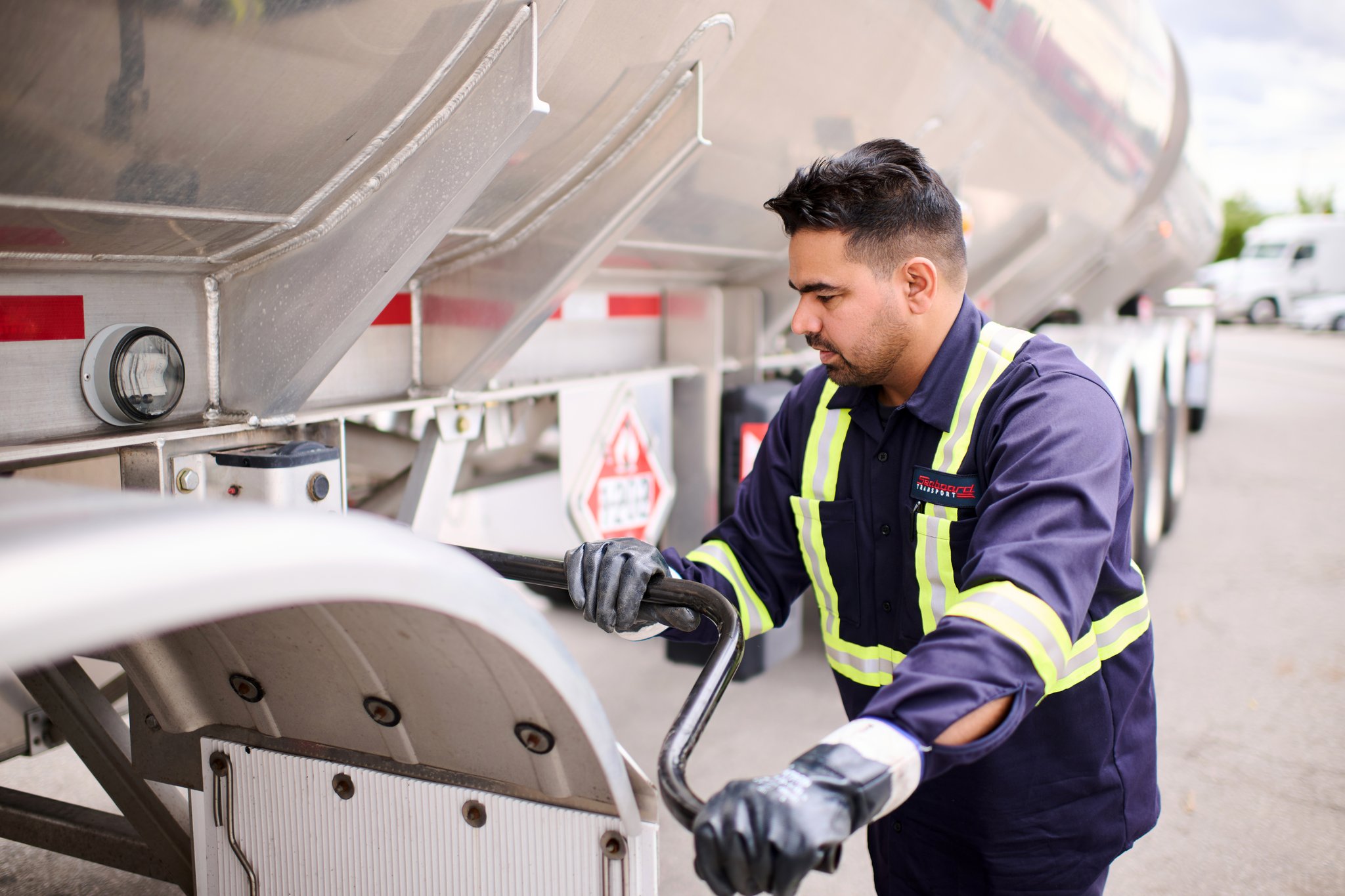 The following is a case study about an industrial transportation photography project we completed for seaboard transport group of companies, a transportation and logistics company with a specialization in the transport of hazardous materials, including bulk petroleum and chemicals. The purpose of the project was to capture images of their drivers, mechanics, and office team working on site at their toronto location.